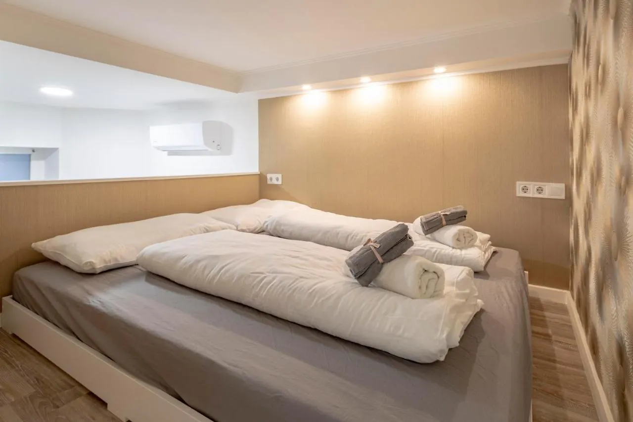 Klauzal Bella Apartment Budapest Hungary